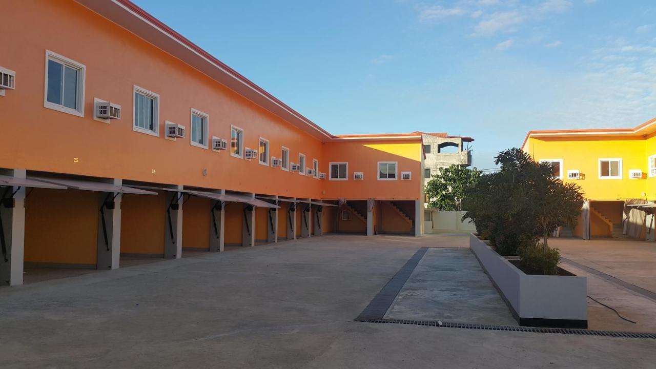 Ukl Ever Resort Hotel Laoag Exterior photo