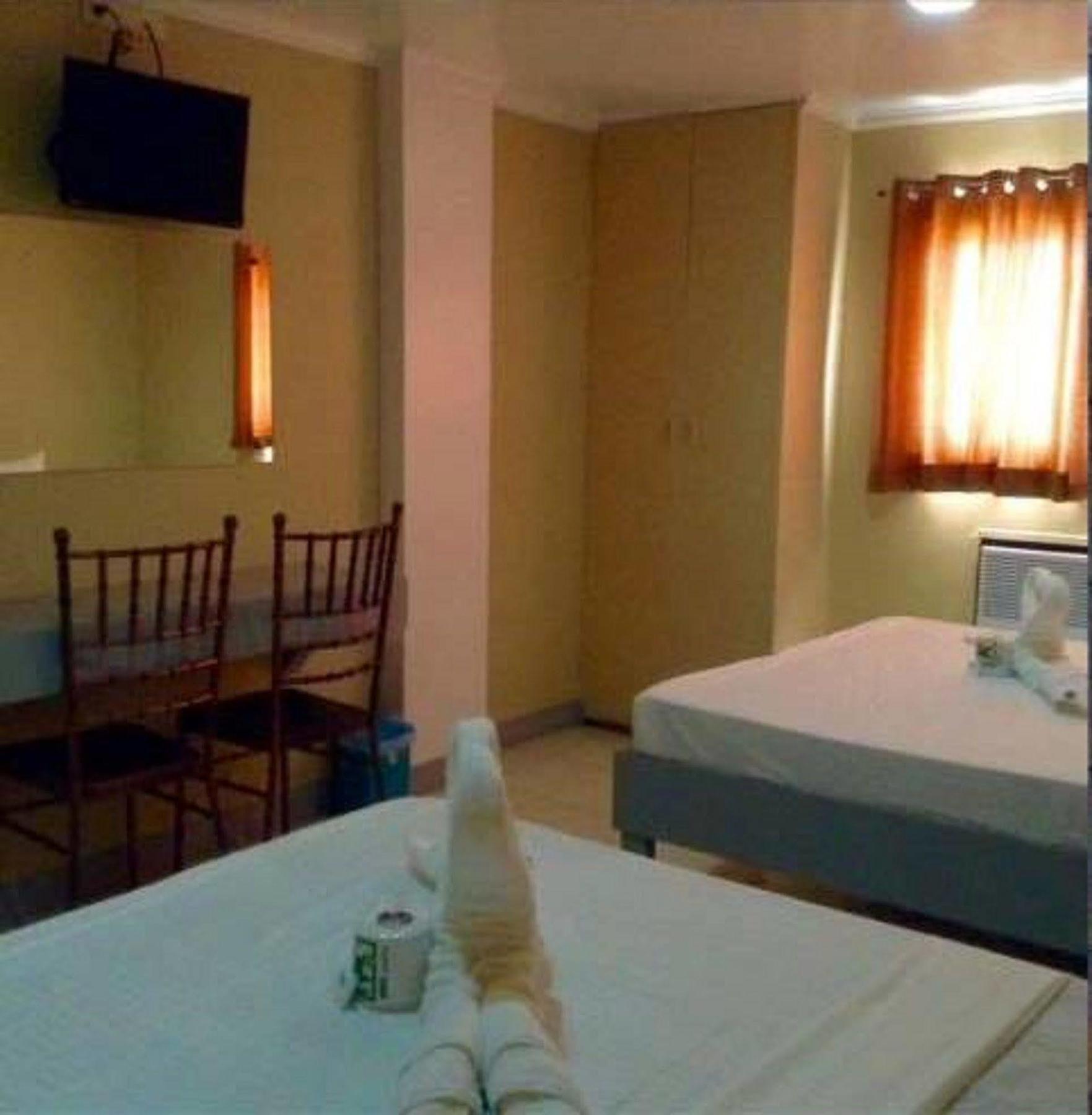 Ukl Ever Resort Hotel Laoag Exterior photo